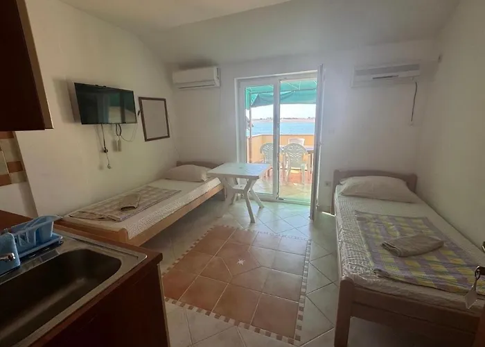 By The Sea Povljana, Pag - 3316 Apartamento Povljana